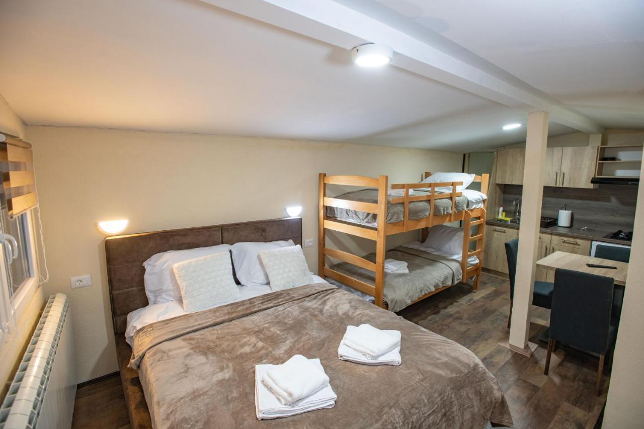 Apartmani Sp Jovanovic Crni Vrh Exterior photo