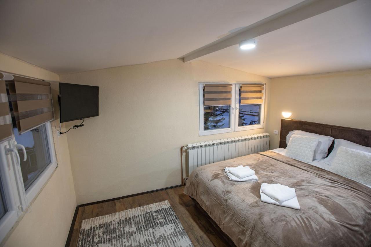 Apartmani Sp Jovanovic Crni Vrh Exterior photo